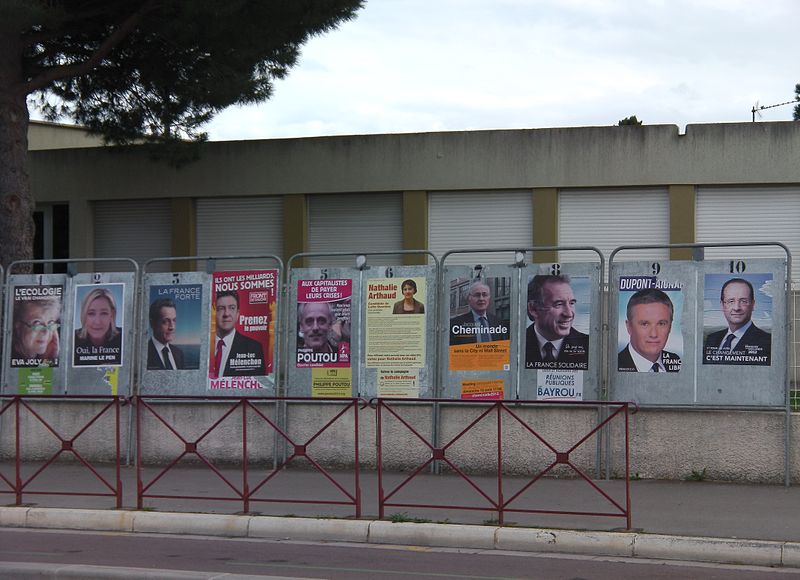 800px-affiches_electorales_2012.jpg