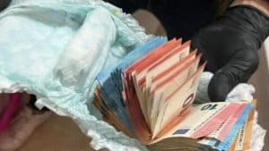 trafiquant de drogue cachait de la cocaïne dans des œufs en chocolat