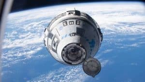 un voyage vers l'espace va permettre de sauver deux astronautes