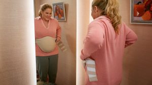 ‘Kinda Pregnant’ Review: Amy Schumer Gets Her Comic Fury Back as a Teacher Who Pretends to Be Pregnant
