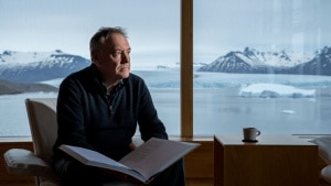 ‘Arctic Link’ Review: A Visually Polished but Narratively Inert Meditation on Technology