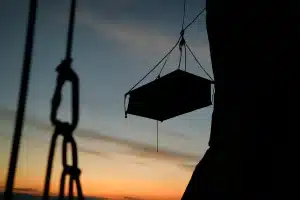 Escalade au Pérou : Dormir dans une capsule suspendue, mais toilettes dans un sac !