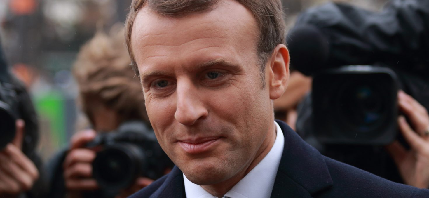 Le discours martial d’Emmanuel Macron salué à l’étranger