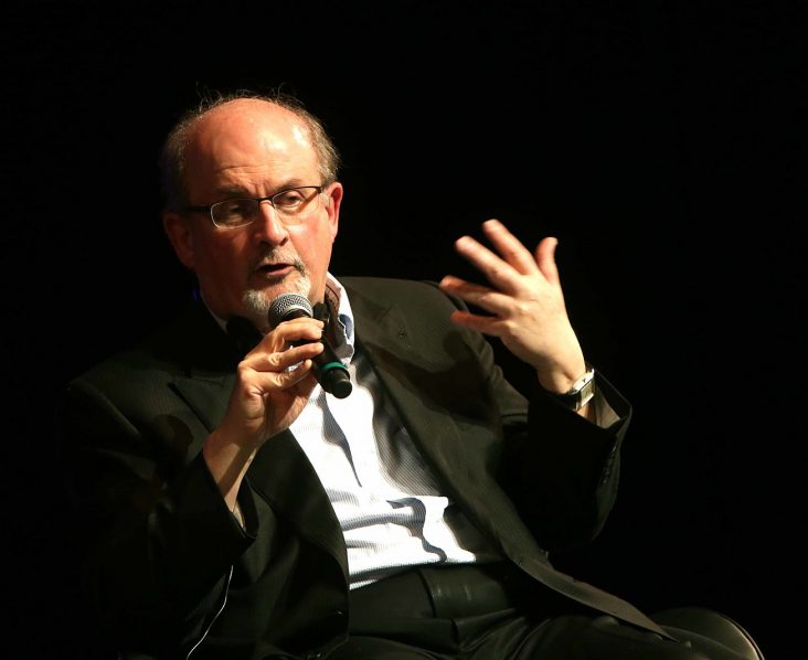 Salman Rushdie : l’Iran nie et crie au complot