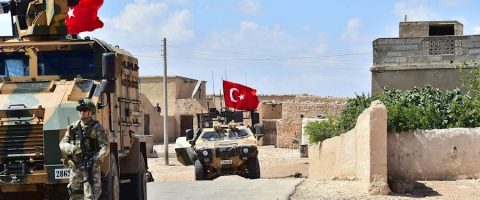 Echanges de tirs meurtriers entre Ankara et Damas