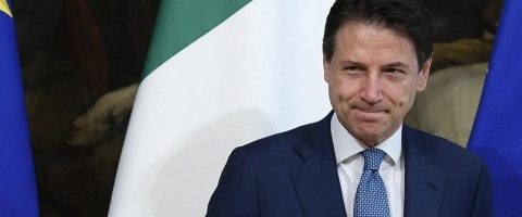 Italie : soutien des 5 étoiles à la coalition anti-Salvini