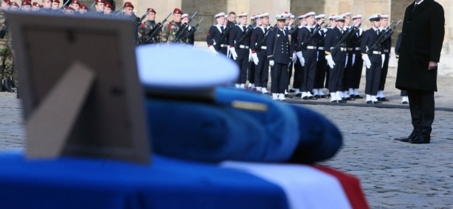 Hommage national pour les militaires morts dans le crash d’Albacete
