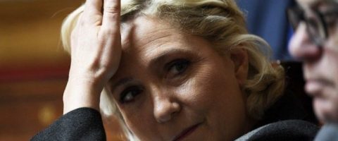 Marine Le Pen sommée de rembourser 300 000 euros au Parlement européen