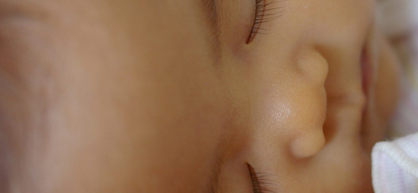 Mort subite du nourrisson: du danger de dormir avec son bébé