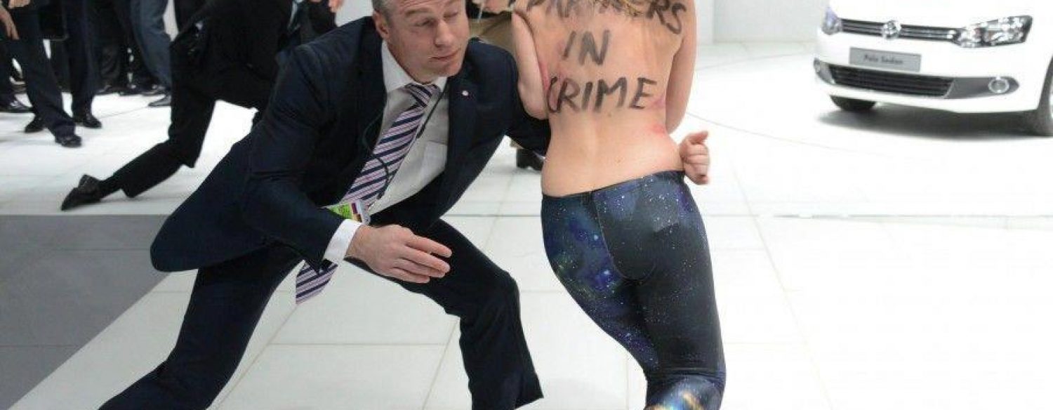 Hanovre: action coup de poing des Femen contre Vladimir Poutine