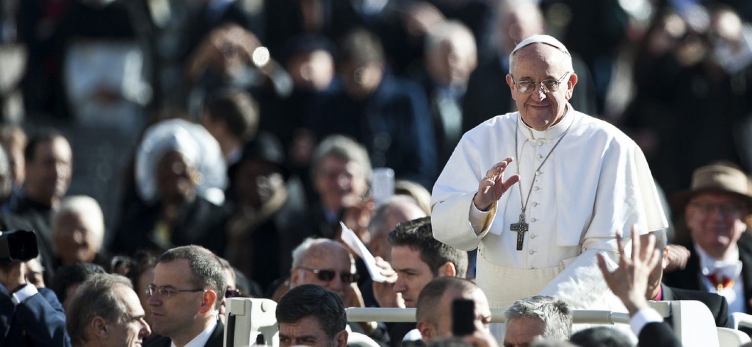 Le pape excommunie la mafia italienne