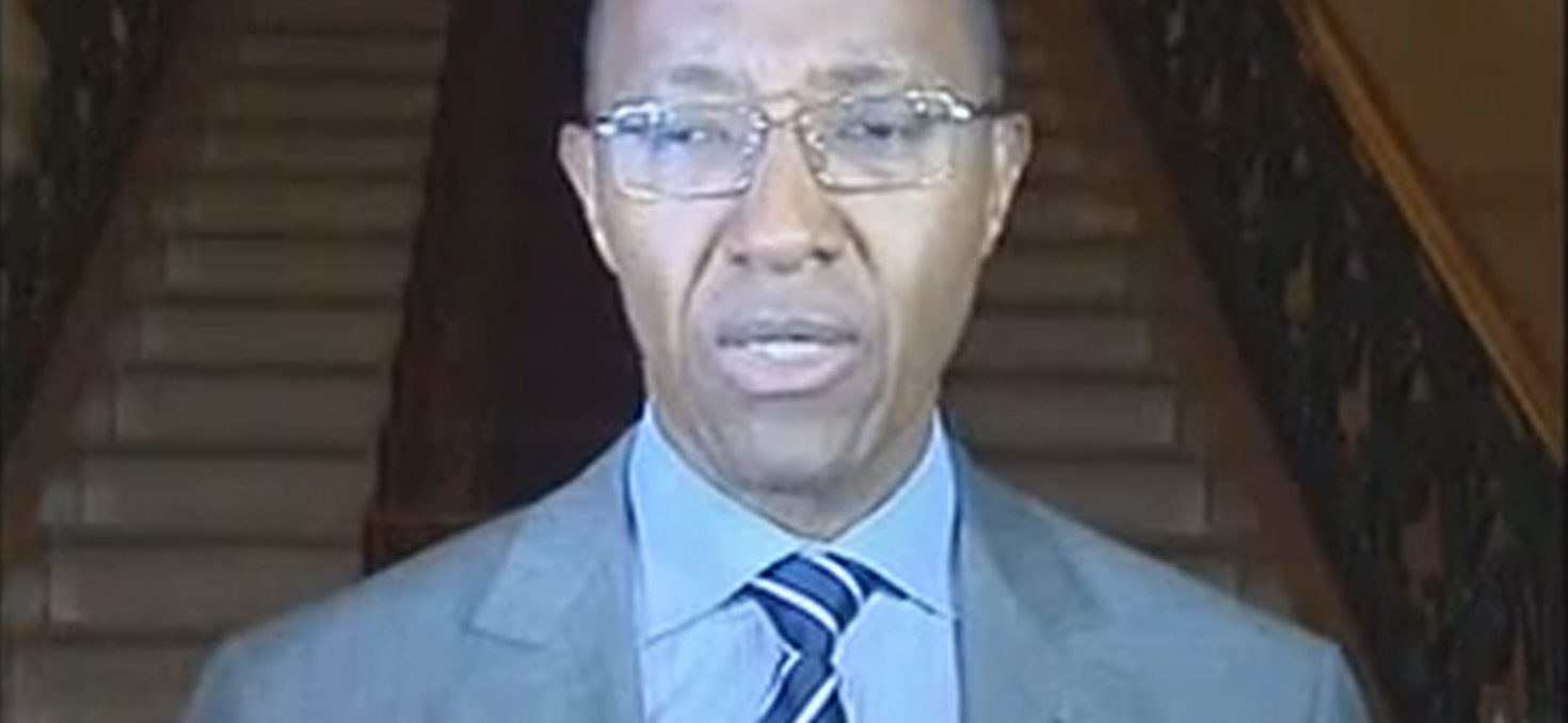 Abdoul Mbaye, un banquier à la tête du gouvernement