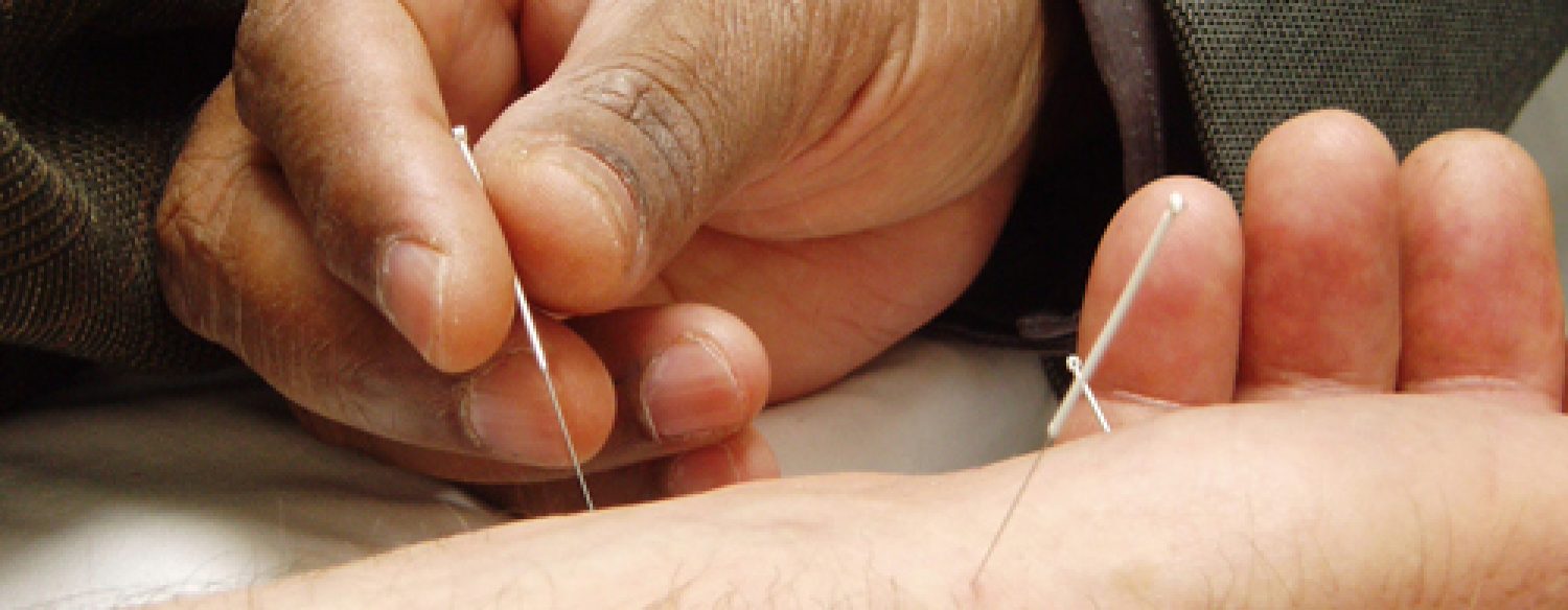 Acupuncture et ostéopathie bientôt légales à l’hôpital