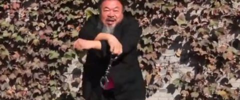 Le dissident chinois Ai Weiwei danse le «Gangnam Style»