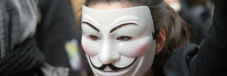 Anonymous s’attaque à 300 sites internet