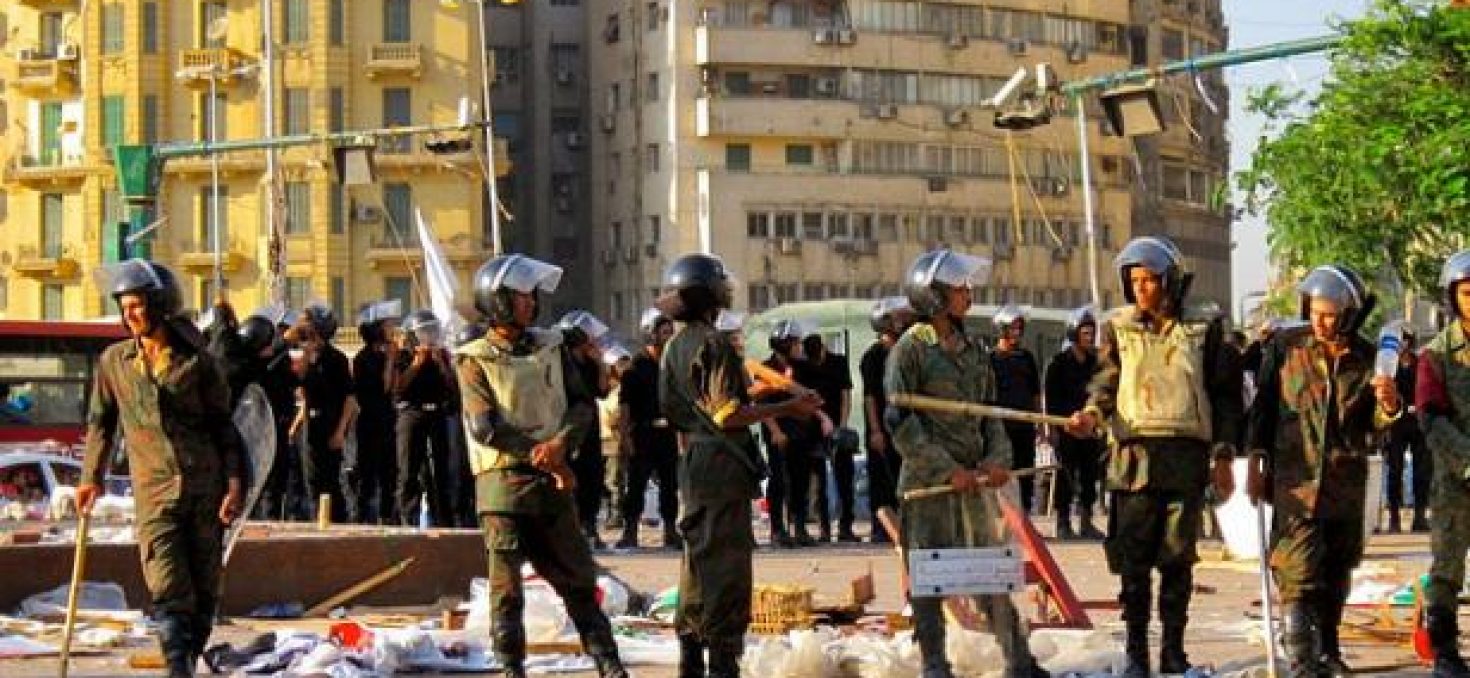Égypte: Qu’y a-t-il dans le projet de Constitution de l’armée?