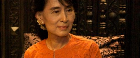 Premier pas sur un sol étranger pour Aung San Suu Kyi