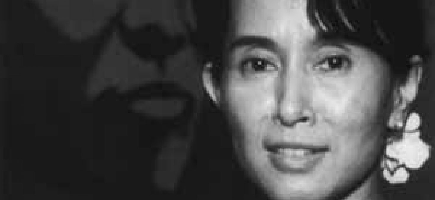 «Lady» Aung San Suu Kyi reçoit son Nobel de la Paix