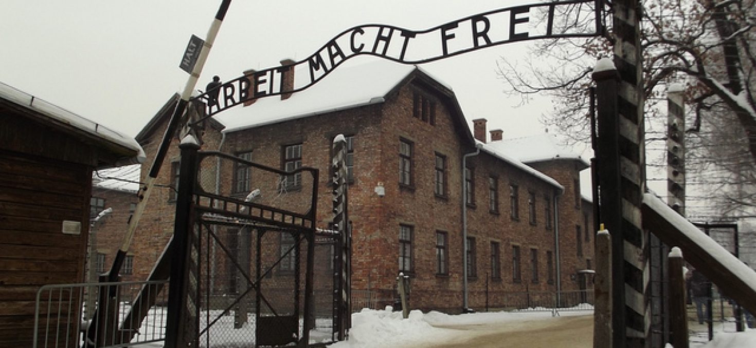 Un ancien gardien présumé d’Auschwitz arrêté à 93 ans