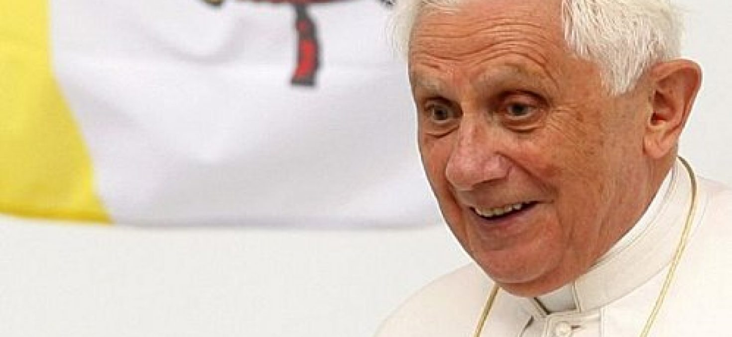 Benoît XVI fête ses 85 ans