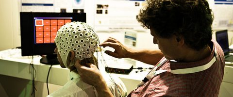 Du cerveau à l’ordinateur: le téléchargement de l’esprit en 2025?
