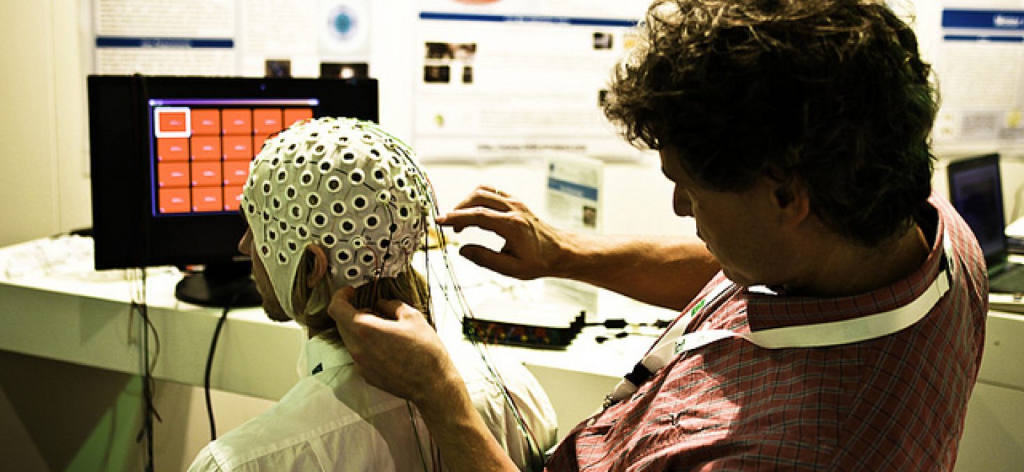 Du cerveau à l’ordinateur: le téléchargement de l’esprit en 2025?