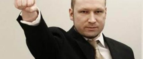 Anders Behring Breivik ouvre son procès par un salut nazi