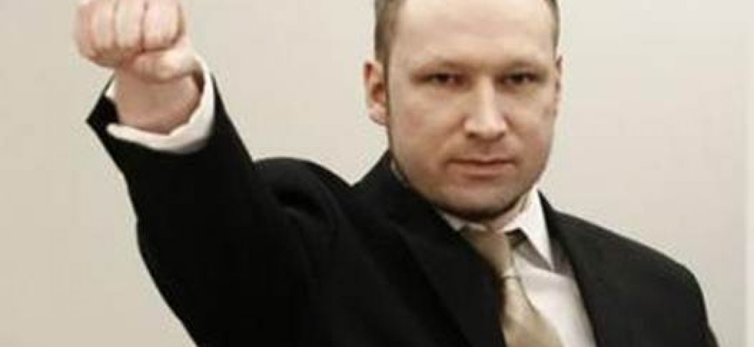 Anders Behring Breivik ouvre son procès par un salut nazi