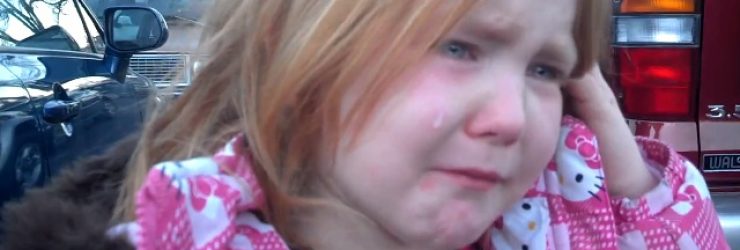 À 4 ans, elle pleure à cause de «Bronco Bamma et Mitt Romney»