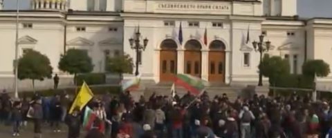 Manifestations en Bulgarie: les étudiants ne lâchent rien