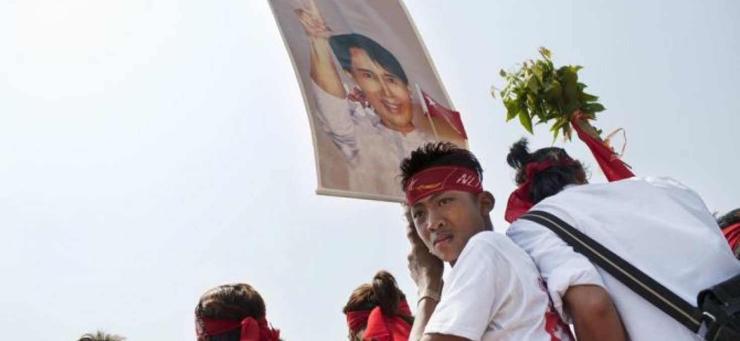 Aung San Suu Kyi plus populaire que jamais
