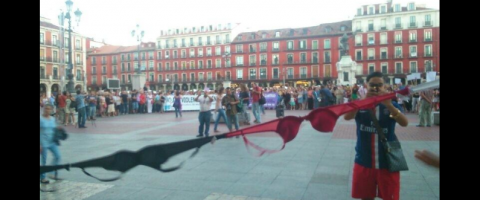 Espagne: une chaîne de soutiens-gorge contre la misogynie d’un maire
