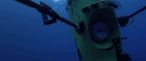 James Cameron filme le fond de la fosse des Mariannes