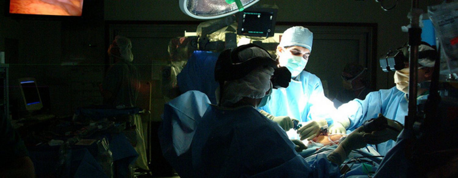 Au Royaume-Uni, un chirurgien marquerait les organes de ses patients de ses initiales