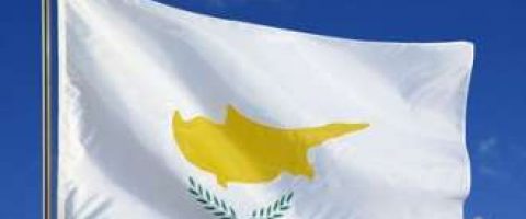 Au bord de la faillite, Chypre prend la présidence tournante