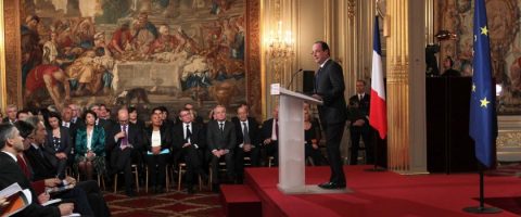 François Hollande envisage la livraison d’armes aux rebelles syriens
