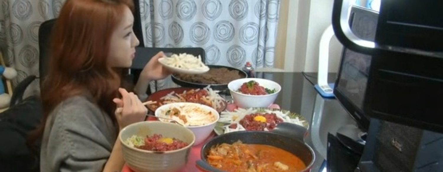 «Le Mok-bang»: le show culinaire en vogue en Corée du Sud