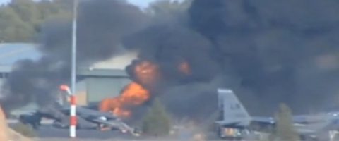 VIDEO. 11 morts dont 9 Français dans le crash d’un avion de chasse