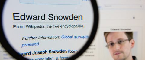 Snowden questionne Poutine: le dialogue de deux anciens espions