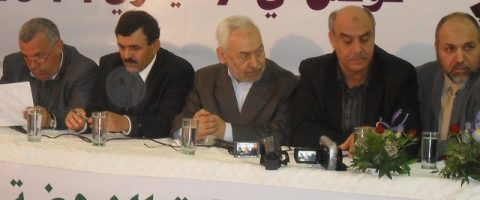 Tunisie: un gouvernement sans Ennahda résoudrait la crise politique