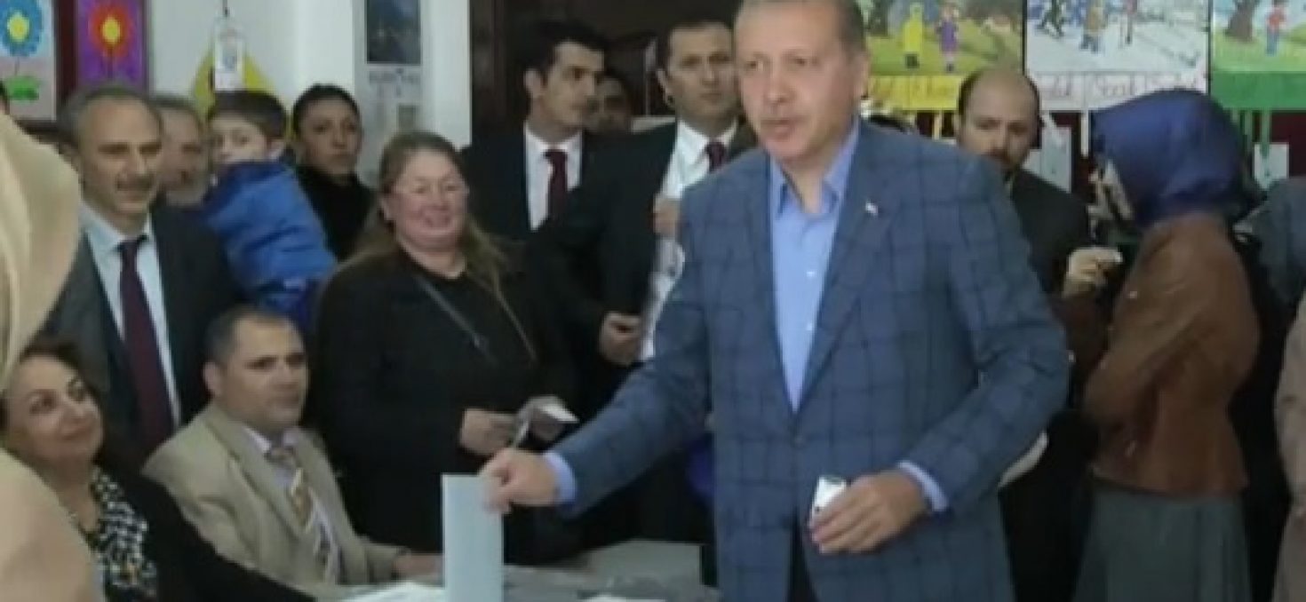 Turquie: «Erdogan a donné une dimension plébiscitaire au scrutin»