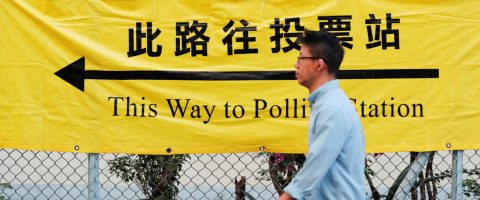 Hong Kong : vers une très large victoire du camp pro démocratie