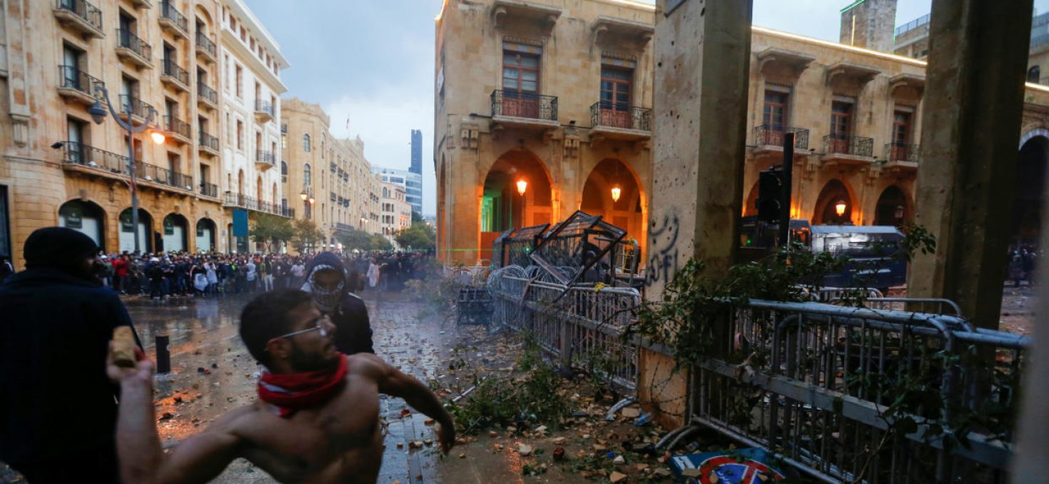Violentes manifestations au Liban : 400 blessés