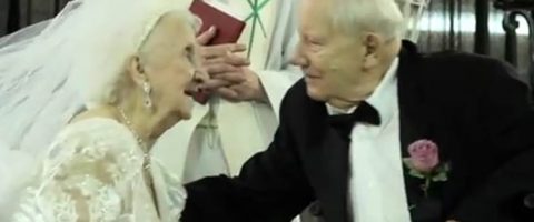 Elle se marie à 100 ans