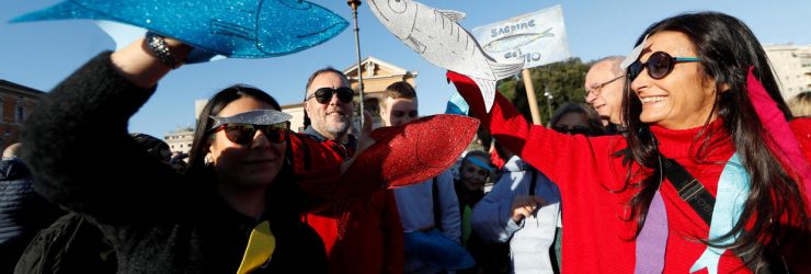 Les Sardines réunies par dizaines de milliers à Rome