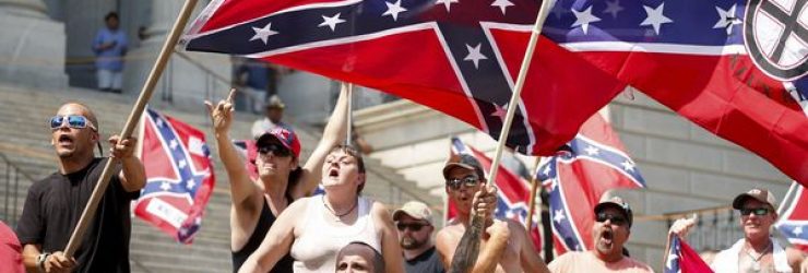 Caroline du Sud : le Ku Klux Klan manifeste contre le retrait du drapeau confédéré